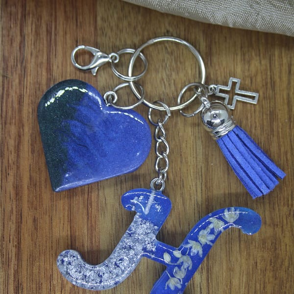 Letter H Resin Keyholder