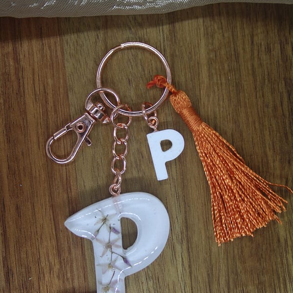 Letter P Resin Keyholder – Poise, Warmth & Radiance