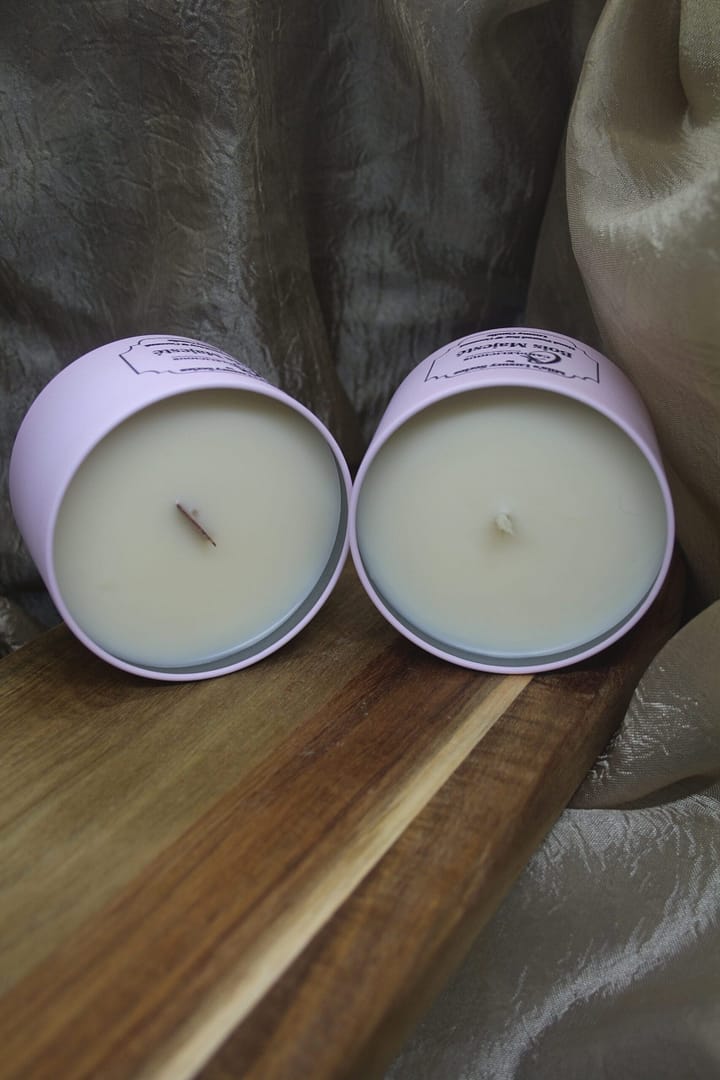180 g Bois Majesté Hand Poured Soy & Coconut Candle - Image 2